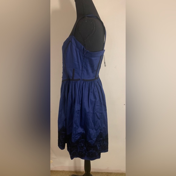 Hot Topic Blue & Black Filigree Border Ball Gown NWT - Picture 6 of 9